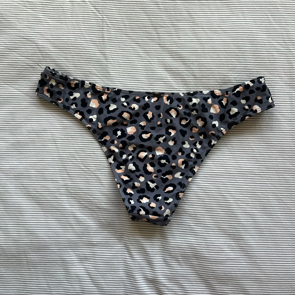 O’NEILL BIKINI 👙🐆 - Picture 3 of 6